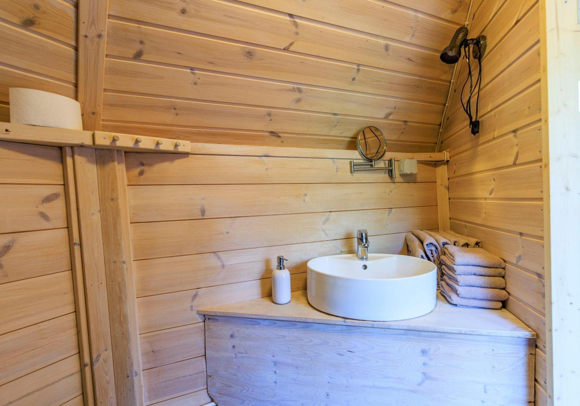Reiu Holiday Centre Paikuse Eksteriør billede